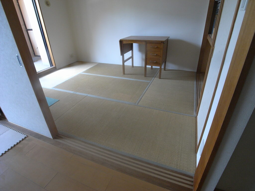 畳の表替えの前の写真