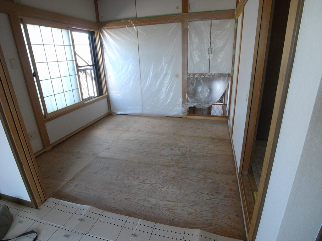 和室の畳を撤去したところです。横浜市旭区