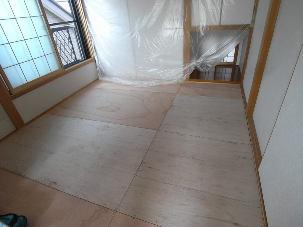 フローリング下地の合板張り完了。横浜市旭区