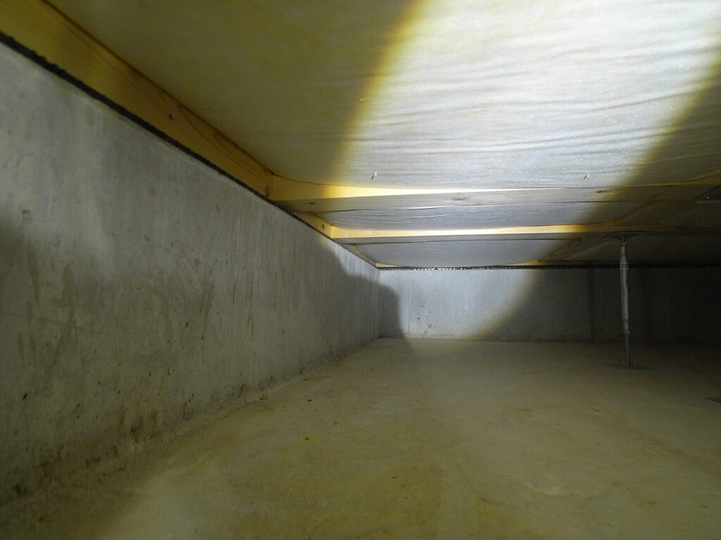 ピアノを置くための床補強工事を行う前の写真その１。神奈川県海老名市