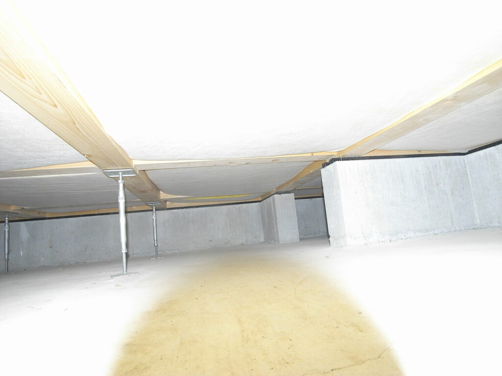 ピアノを置くための床補強工事を行う前の写真その３。神奈川県海老名市