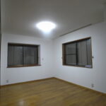 住みながらで壁紙の貼り替えを行いました。横浜市鶴見区