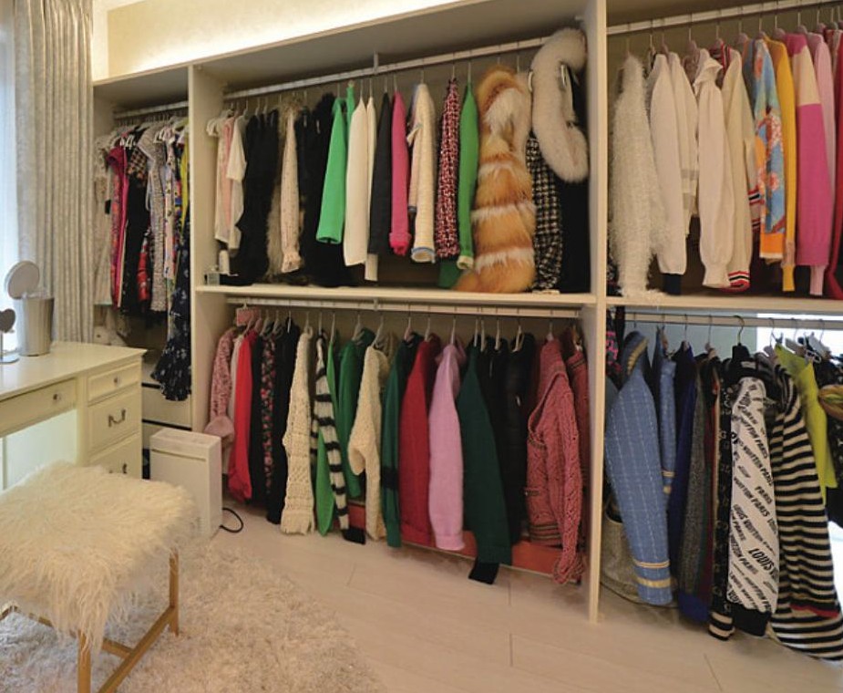 メーカーの収納パーツで作った収納のイメージ写真。