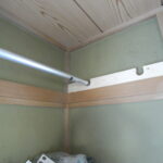 横浜市神奈川区で室内にしっかりとした物干し受けを取り付けました。