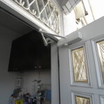 横浜市神奈川区で取替用のドアクローザ（RYOBIS-202P）に交換しました。