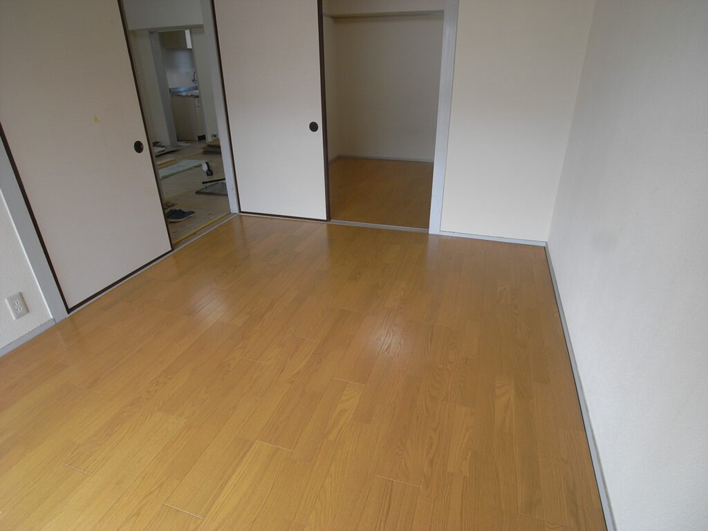 横浜市保土ヶ谷区のマンションで和室の床を遮音フローリングに変更しました。